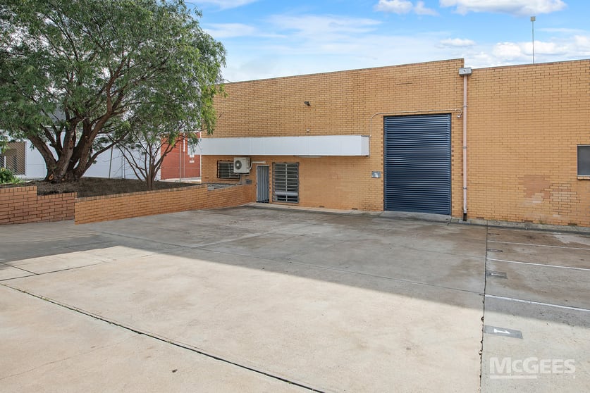 Click to view all images 1/33 Jacobsen Crescent Holden Hill SA 5088 - Image 1