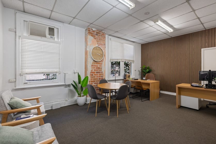 Click to view all images 611 Dean Street Albury NSW 2640 - Image 4