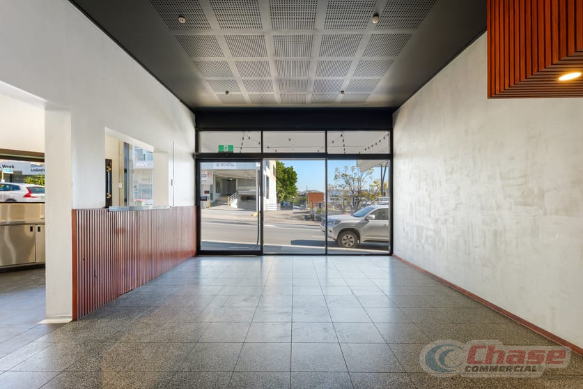 Click to view all images 2/188 Cavendish Road Coorparoo QLD 4151 - Image 3