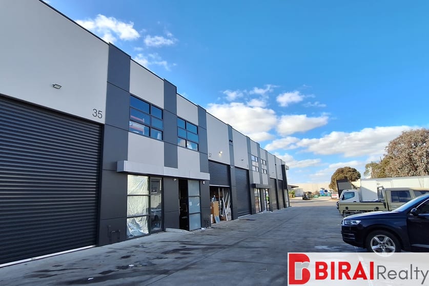 Click to view all images 35 Star Circuit Derrimut VIC 3026 - Image 2