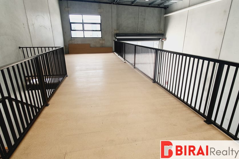 Click to view all images U 34 Star Circuit Derrimut VIC 3026 - Image 2