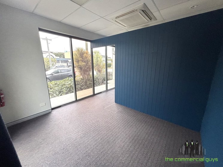 1/7 East St Caboolture QLD 4510 - Image 2