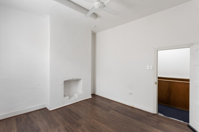 Click to view all images 3/35 Toorak Road South Yarra VIC 3141 - Image 3