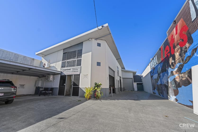Click to view all images 51 Lemana Lane Miami QLD 4220 - Image 3