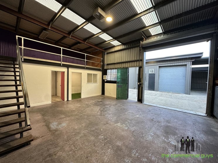 Click to view all images 2B/29 Brewer St Clontarf QLD 4019 - Image 3