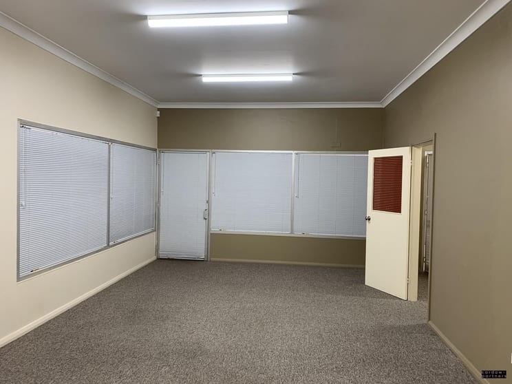 Click to view all images 8 & 12/31-33 Bowra Street Urunga NSW 2455 - Image 3
