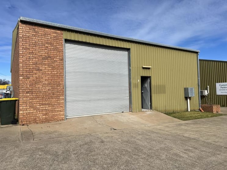 Click to view all images Lot 1/16 Leewood Drive Orange NSW 2800 - Image 2