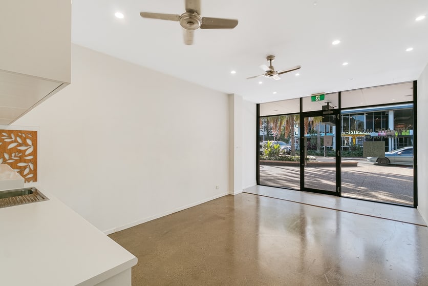 Click to view all images 7/90-100 Griffith Street Coolangatta QLD 4225 - Image 3