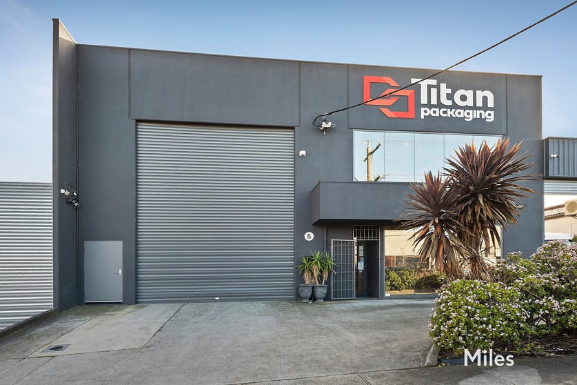 5 Beatrice Avenue Heidelberg West VIC 3081 - Image 1