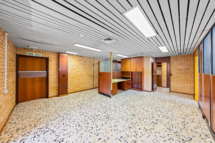 Click to view all images Ground/74 Kennigo Street Spring Hill QLD 4000 - Image 3