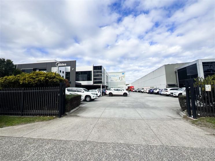 7 Ordish Road Dandenong South VIC 3175 - Image 2
