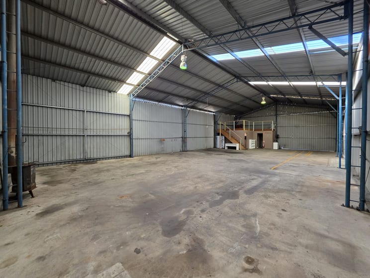 Click to view all images 17 Kirkcaldy Street South Bathurst NSW 2795 - Image 3