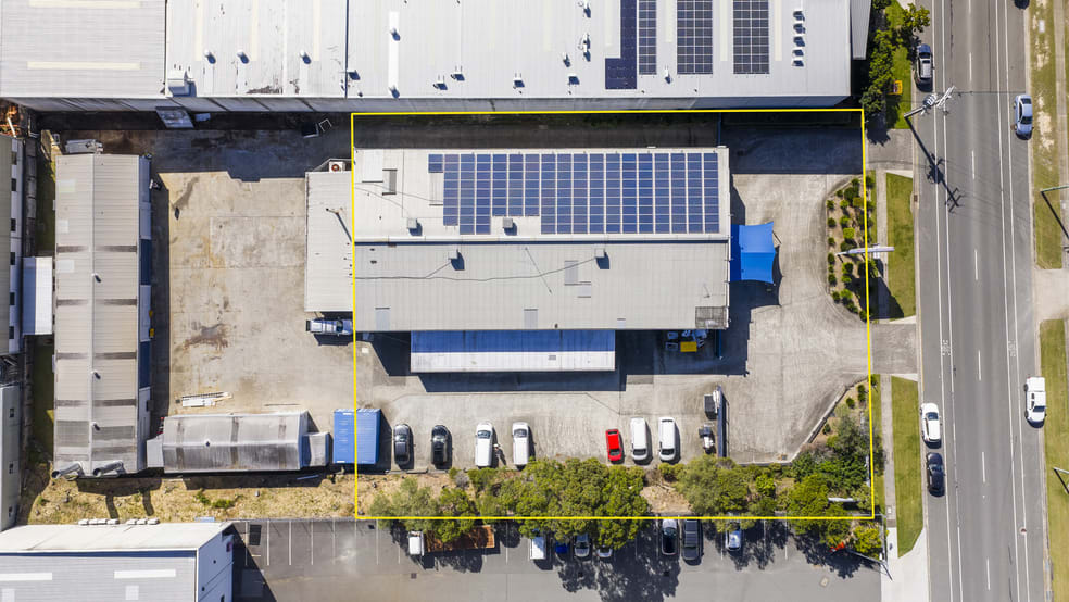 Click to view all images 6 Production Avenue Molendinar QLD 4214 - Image 3