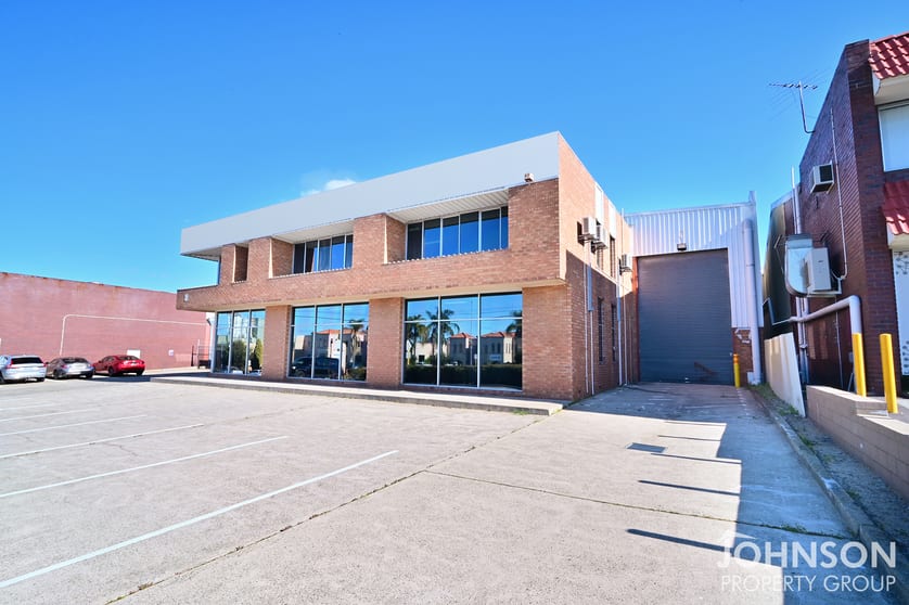 Click to view all images 8 Hector Street Osborne Park WA 6017 - Image 2