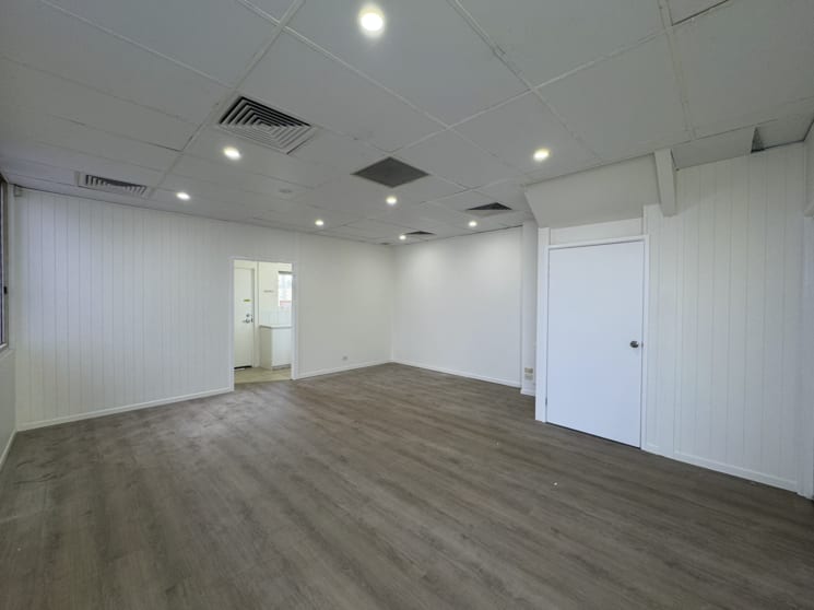 4A/32 Aerodrome Road Maroochydore QLD 4558 - Image 1