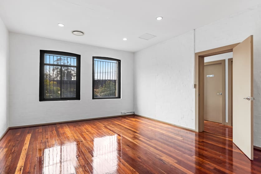 Click to view all images Level 1/104-108 Bourke Street Woolloomooloo NSW 2011 - Image 3