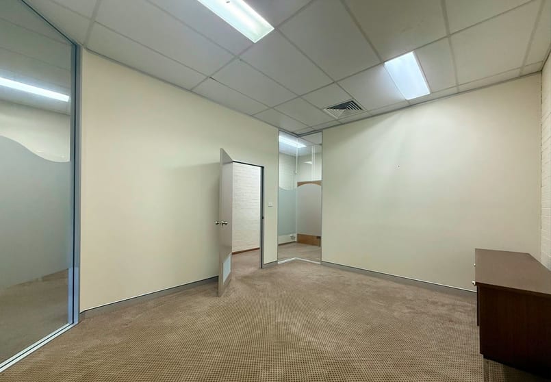 Click to view all images 2/74 Berry Street Nowra NSW 2541 - Image 3