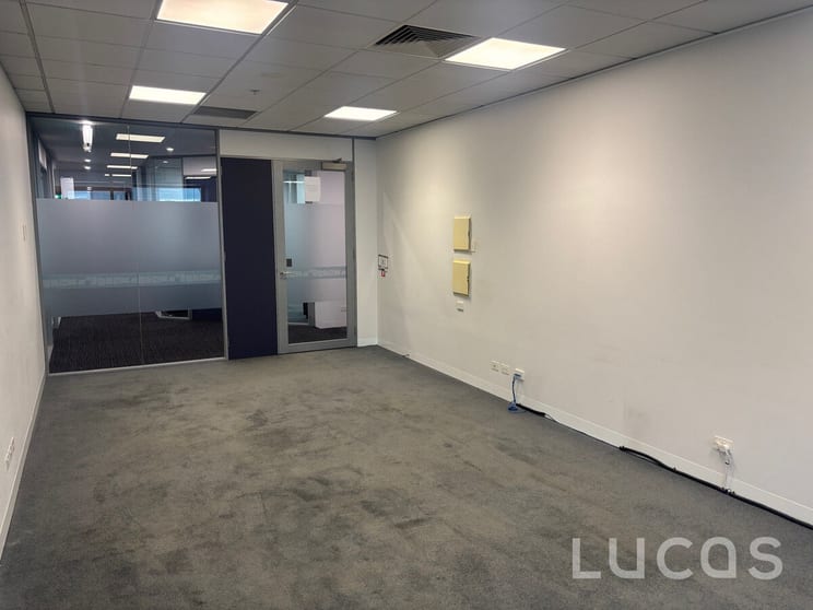 Click to view all images 903/401 Docklands Drive Docklands VIC 3008 - Image 3