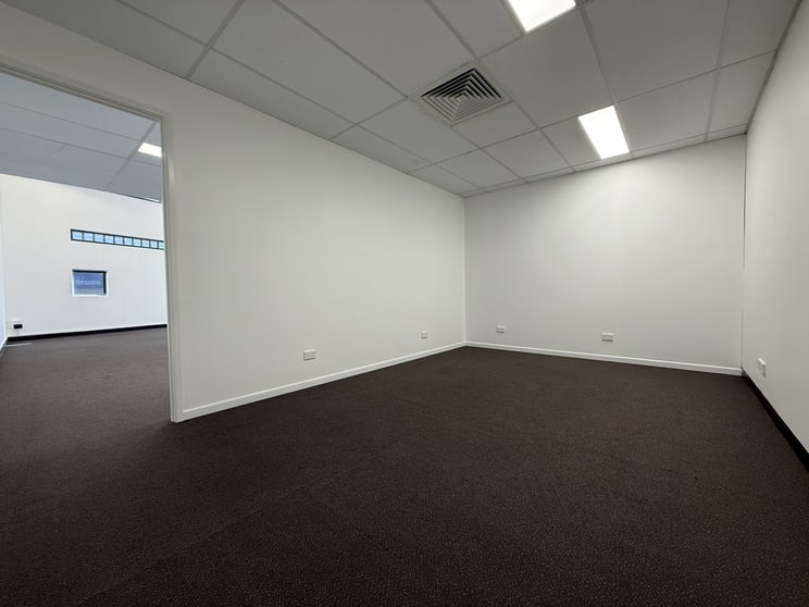 Click to view all images 162 South Pine Road Brendale QLD 4500 - Image 2