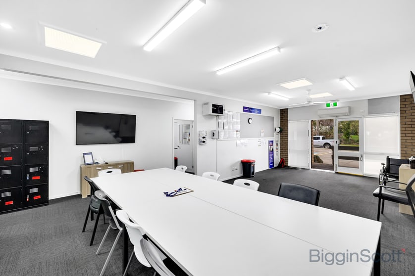 Click to view all images 21-23 Gell Street Bacchus Marsh VIC 3340 - Image 3