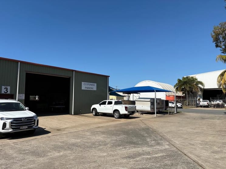 Click to view all images Tenancy 3/27 Campbell Street Slade Point QLD 4740 - Image 2