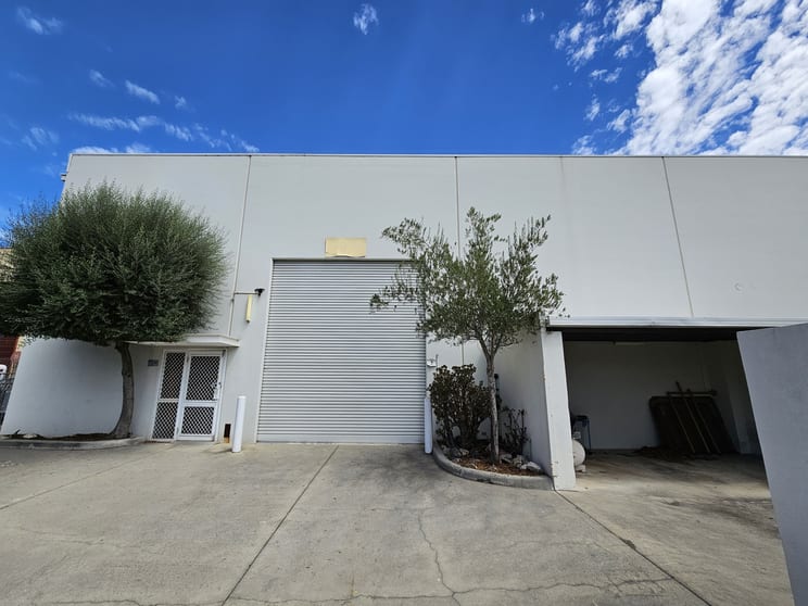 Click to view all images 10B Pavers Circle Malaga WA 6090 - Image 2
