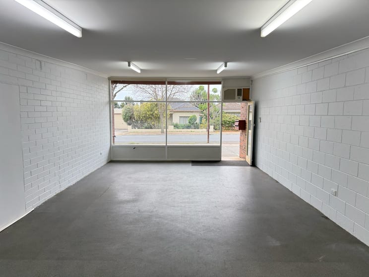 Click to view all images 28 Reid Avenue Tranmere SA 5073 - Image 3