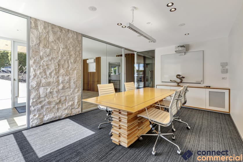 Click to view all images 1/39-41 Dover Drive Burleigh Heads QLD 4220 - Image 3
