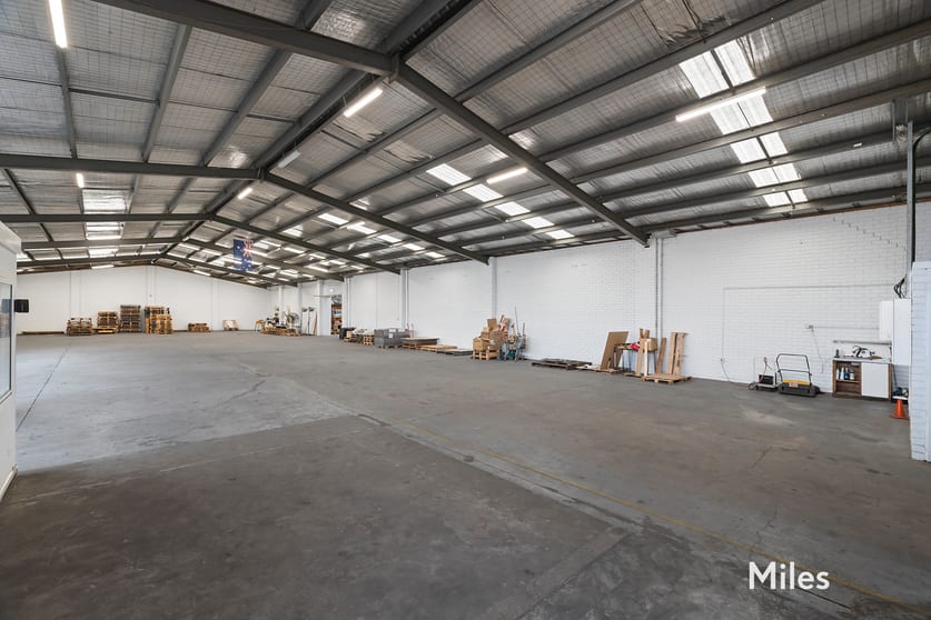Click to view all images 65 Temple Drive Thomastown VIC 3074 - Image 3
