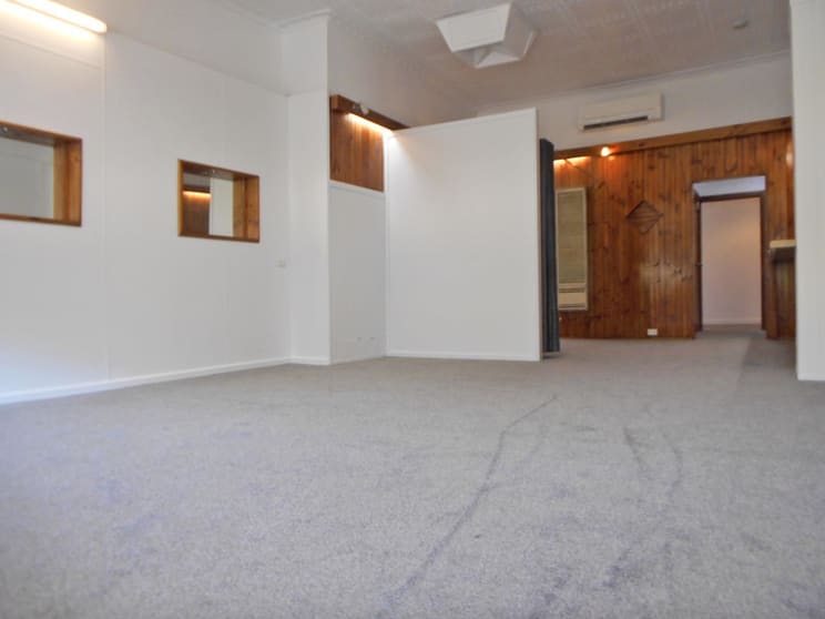 Click to view all images 128 Sheridan Street Gundagai NSW 2722 - Image 3