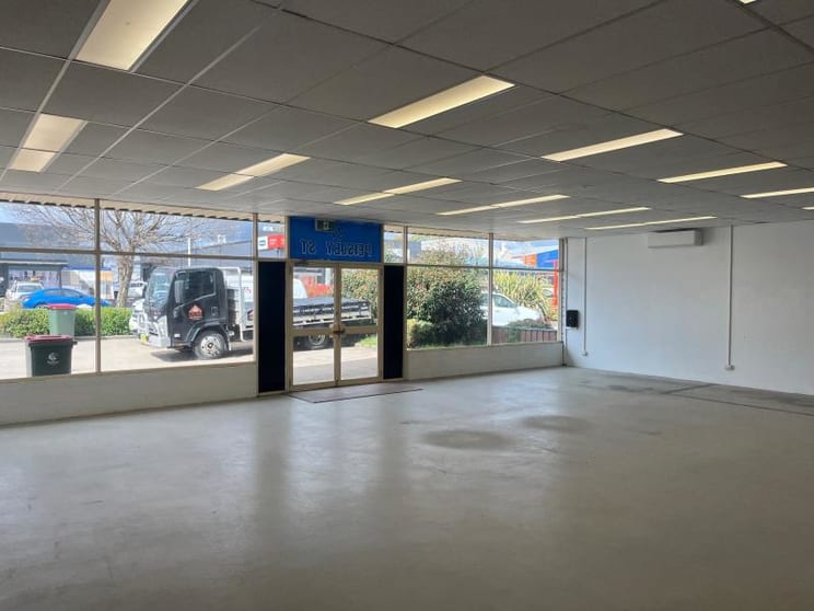Click to view all images Unit 1/37 Peisley Street Orange NSW 2800 - Image 2