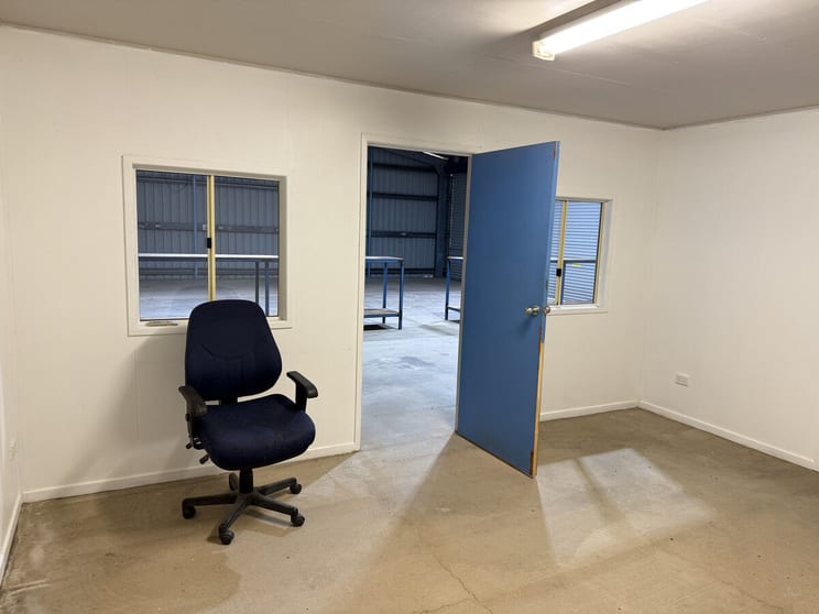 2 Lammermoor Street Hughenden QLD 4821 - Image 2