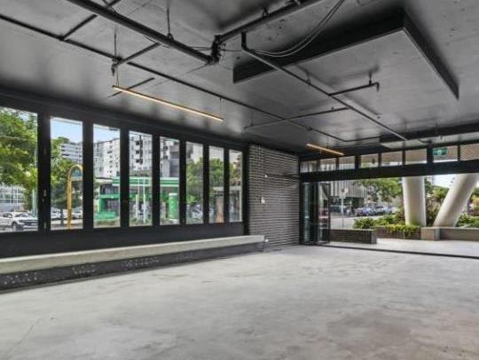 Click to view all images 1/27 Commercial Road Newstead QLD 4006 - Image 2