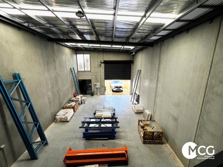 Click to view all images 30/2 Thomsons Road Keilor Park VIC 3042 - Image 2