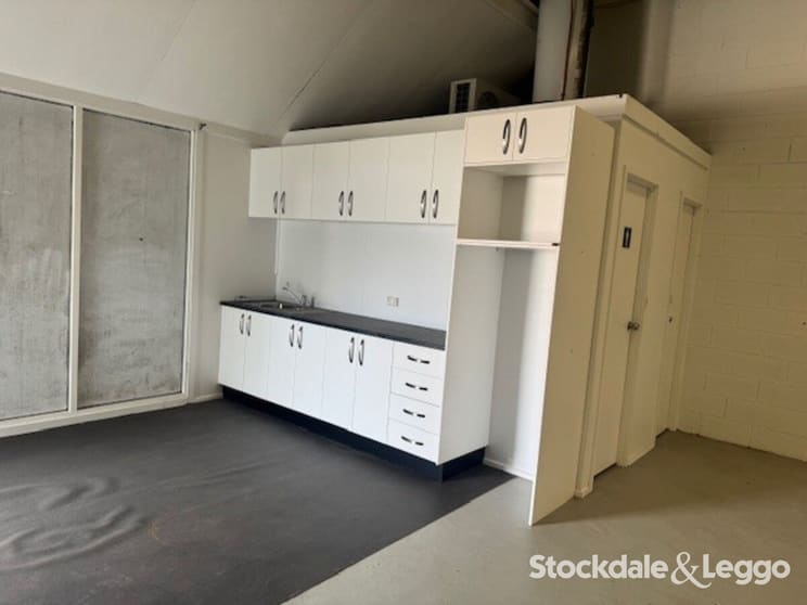 110 AIRLIE BANK Road Morwell VIC 3840 - Image 3