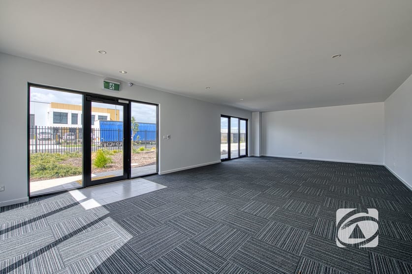 Click to view all images 4/5-7 Trade Place Pakenham VIC 3810 - Image 2