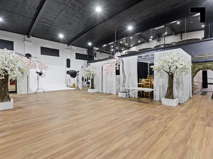 Click to view all images 318-320 Station Street Chelsea VIC 3196 - Image 2