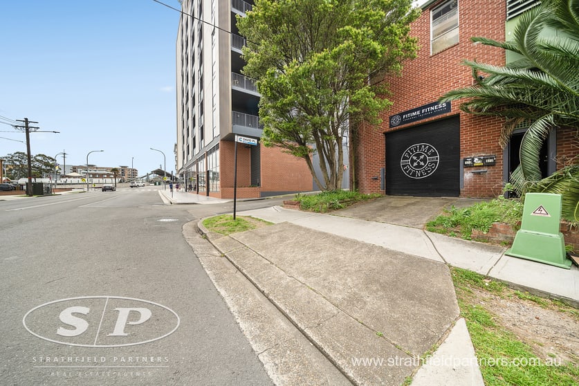 Click to view all images 2 Mark Street Lidcombe NSW 2141 - Image 2