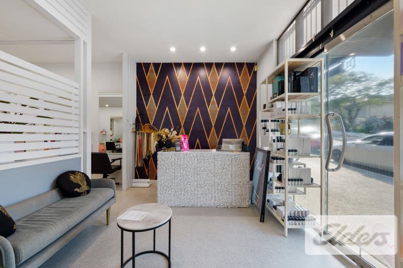 Click to view all images 8 Martha Street Camp Hill QLD 4152 - Image 3