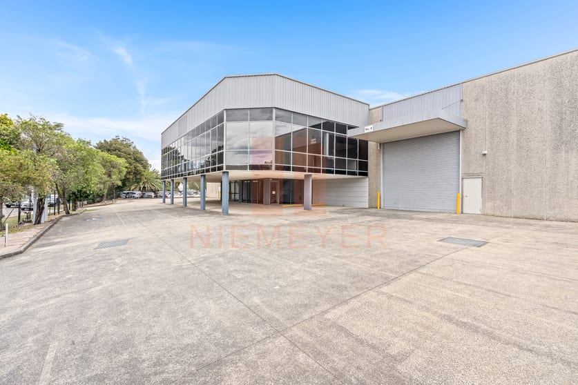 Warehouse & Office/8 Sheridan Close Milperra NSW 2214 - Image 1
