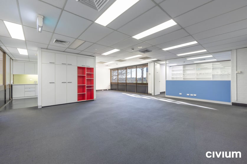 Click to view all images Unit 6B/6B Thesiger Court Deakin ACT 2600 - Image 2