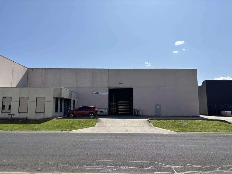 Click to view all images 2/465 Hammond Road Dandenong South VIC 3175 - Image 2