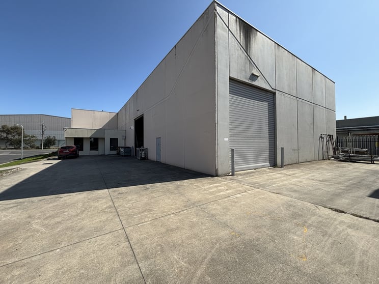 Click to view all images 2/465 Hammond Road Dandenong South VIC 3175 - Image 3