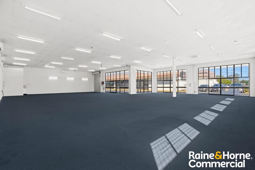 Click to view all images 2/306 Gympie Road Strathpine QLD 4500 - Image 3