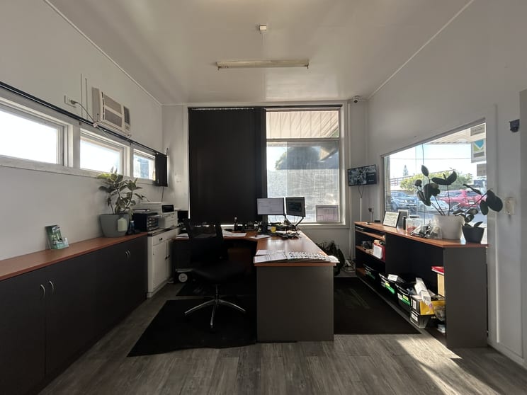 Click to view all images 20-22 Peel Street Mackay QLD 4740 - Image 3