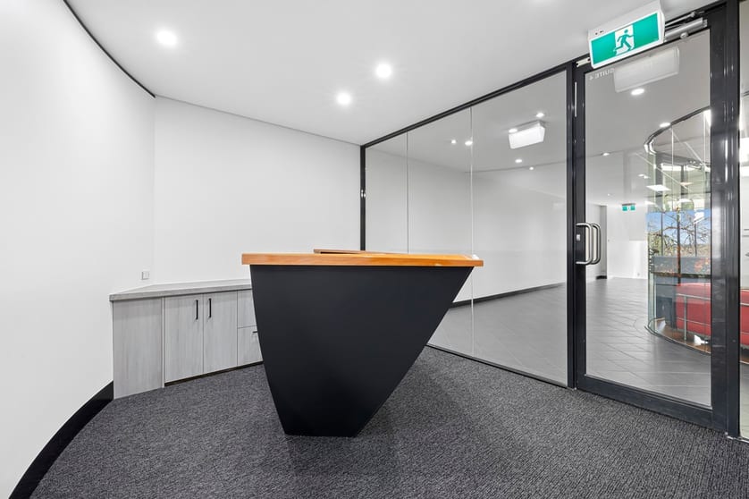Click to view all images 4/1012 Doncaster Road Doncaster East VIC 3109 - Image 3