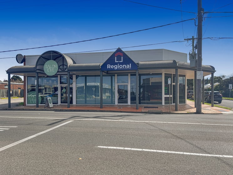 Click to view all images 2/127 Shannon Avenue Avenue Manifold Heights VIC 3218 - Image 1