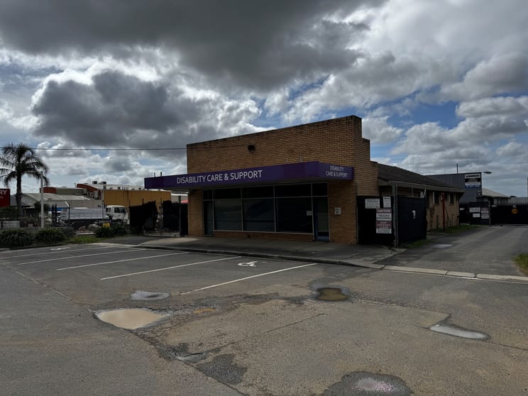 Click to view all images 45A Grant Road Somerville VIC 3912 - Image 3