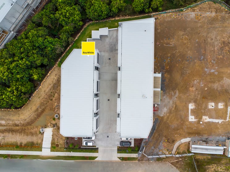 2/6 Ellis Way Upper Coomera QLD 4209 - Image 3