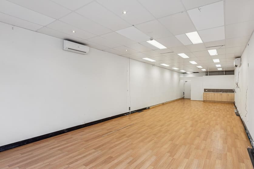 Click to view all images 1143 Burke Road Kew VIC 3101 - Image 3